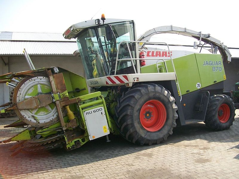 Claas-Jaguar-870-1764711.jpg?height=600&width=800&quality=80