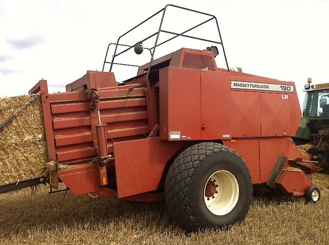 Massey-Ferguson-190-Baler-2233654.jpg?he