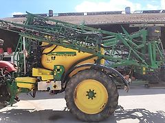 John Deere 832