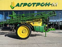 John Deere M724