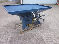 Bogballe KUNSTMESTSTROOIER BL600