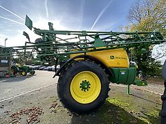 John Deere M740i