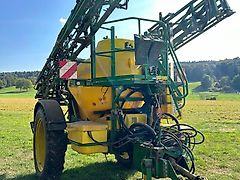 John Deere 832