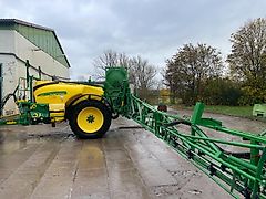 John Deere Anhängefeldspritze 732i