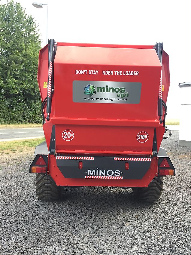 Minos Agri Futtermischwagen T-YYKM 12