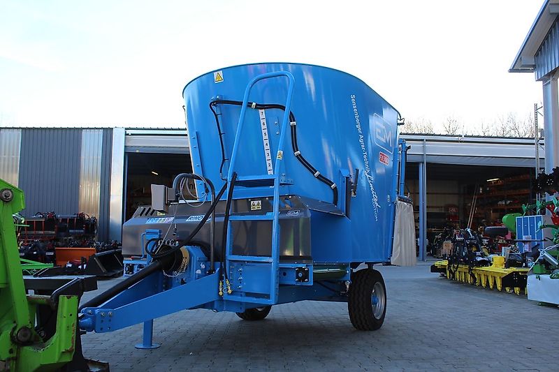 Euromilk Futtermischwagen Rino FX 900 Compact